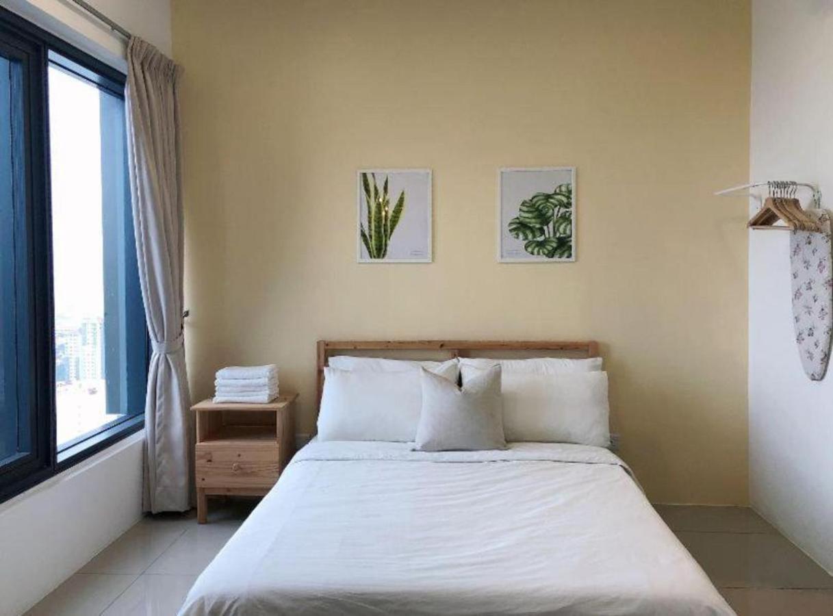 Tropicana 218 Macalister Netflix Seaview George Town Eksteriør billede